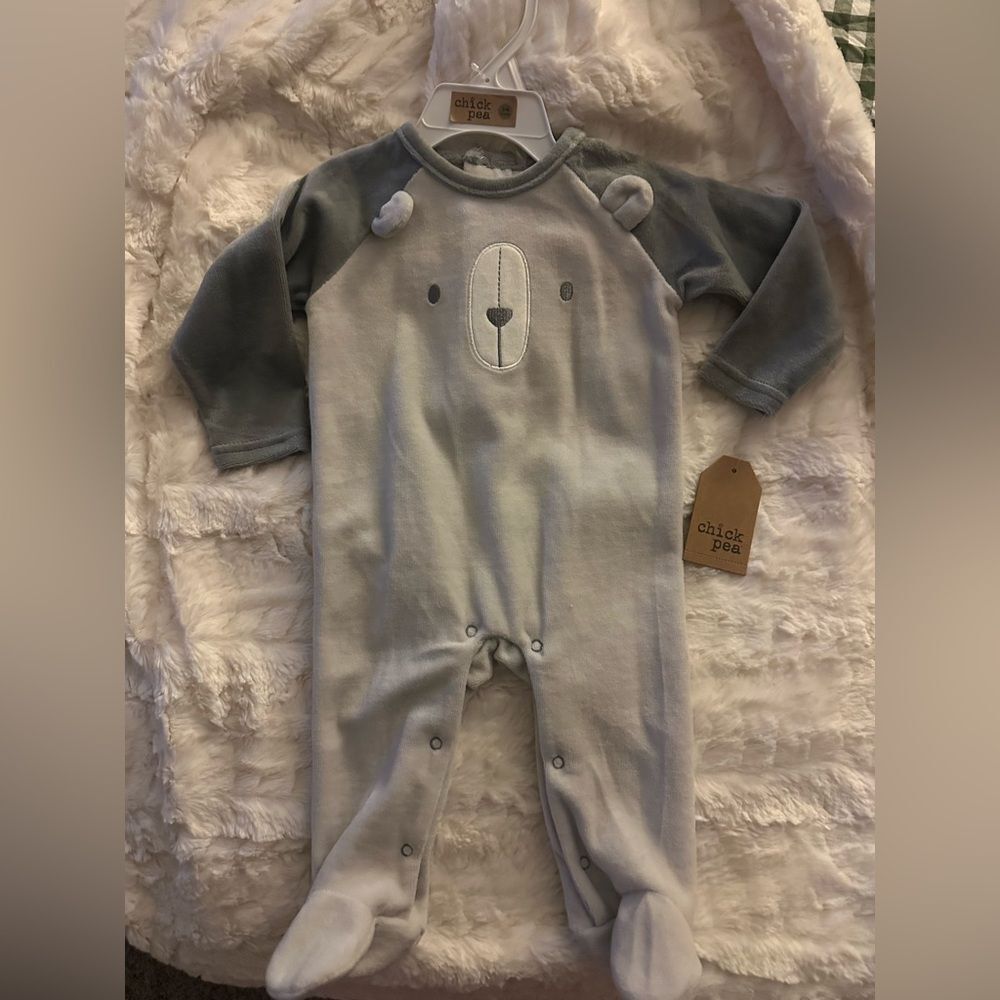 NWT Chick Pea footed sleeper (3-6mo)